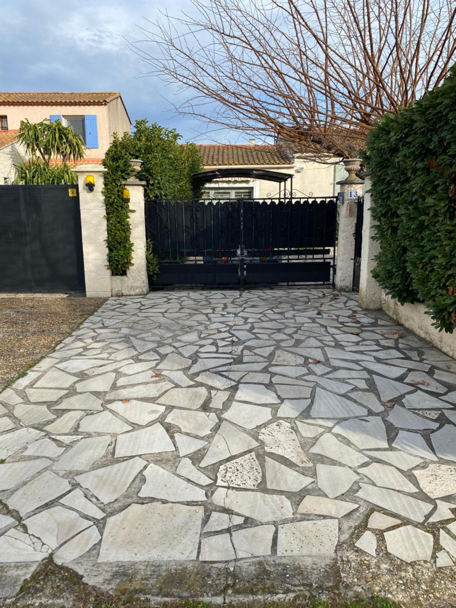 ארל Maison Dans Village Calme מראה חיצוני תמונה